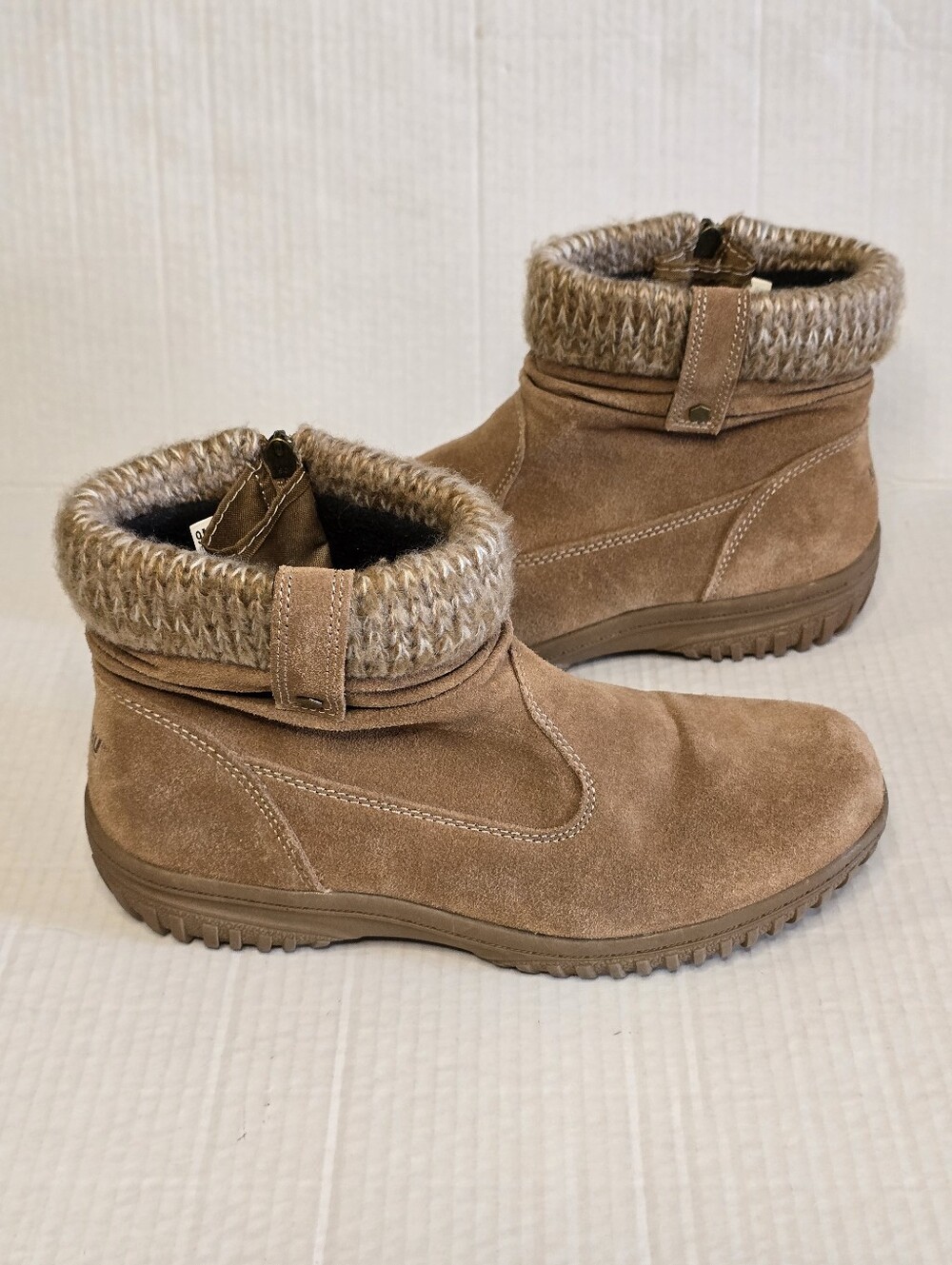 Khombu Laura Women 9 M Tan Suede Faux Fur Lined Winter Ankle Boots Side Zip Warm